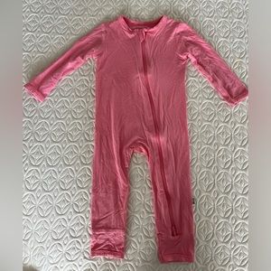 Kyte baby zip romper size 12-18 months in color pink.